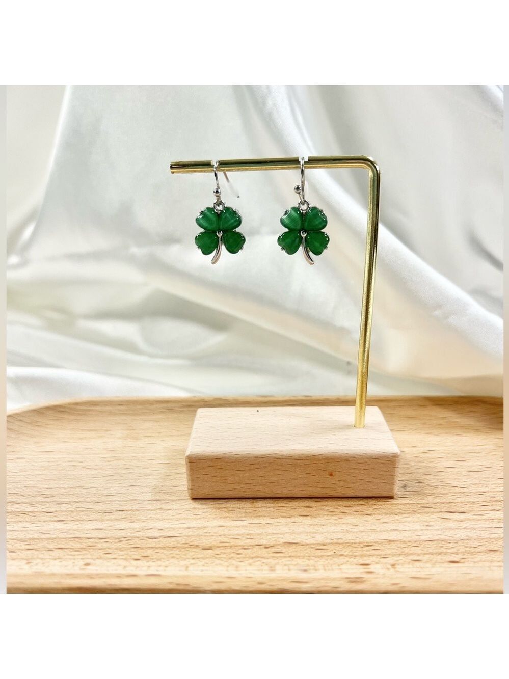 ☘️ Green Clover Leaf Earrings Style# 1